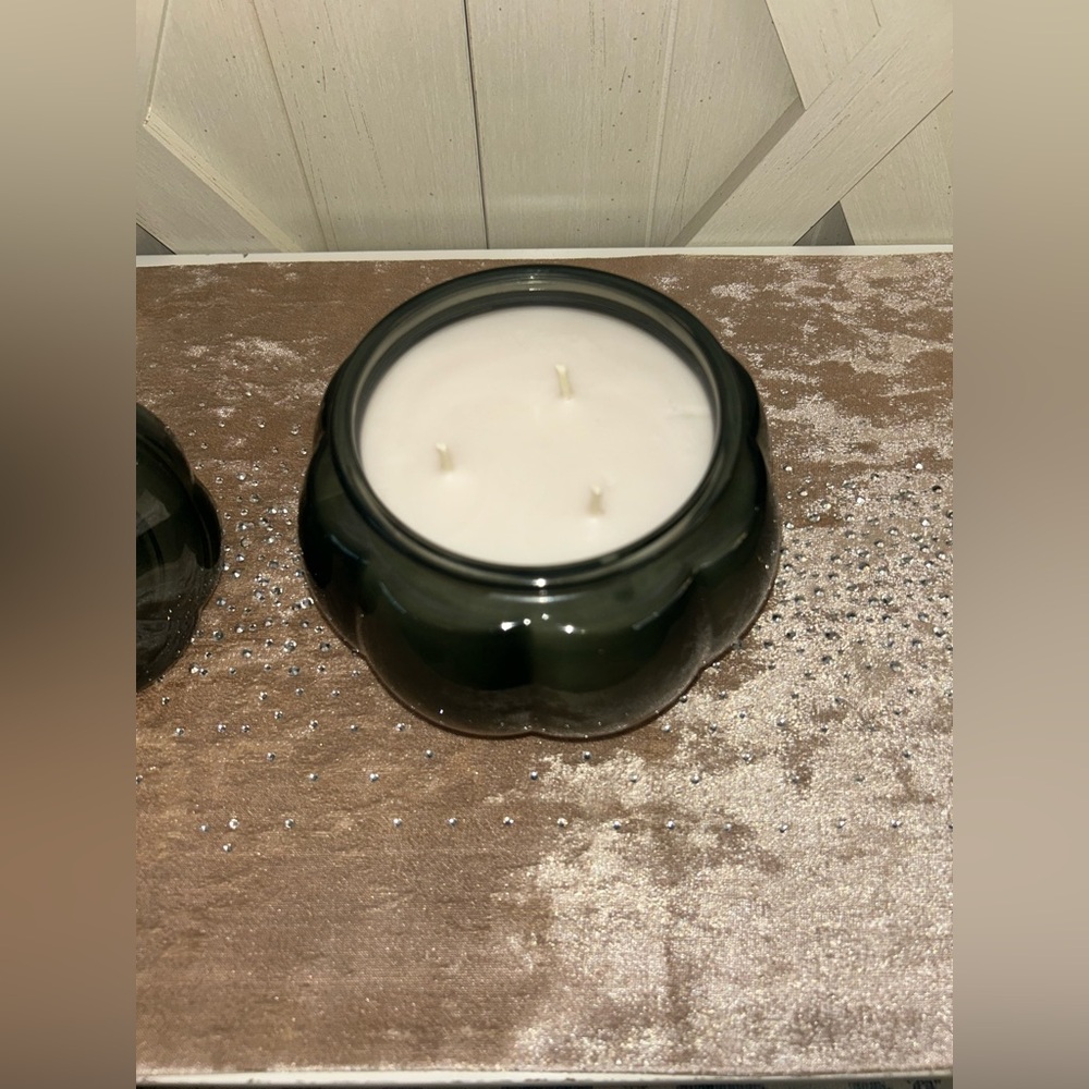 Better Homes and Gardens 3-Wick Pumpkin Jar Candle, Fresh Cut Frasier, 30 oz New - Picture 3 of 10